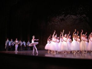 Full-length production of Swan Lake, 2010, featuring Victoria Cholka and Peter Kozak.